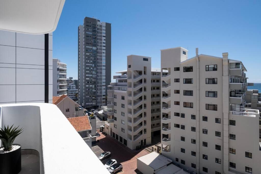 Apartment 401 Flamingo, Heart Of Sea Point Cape Town