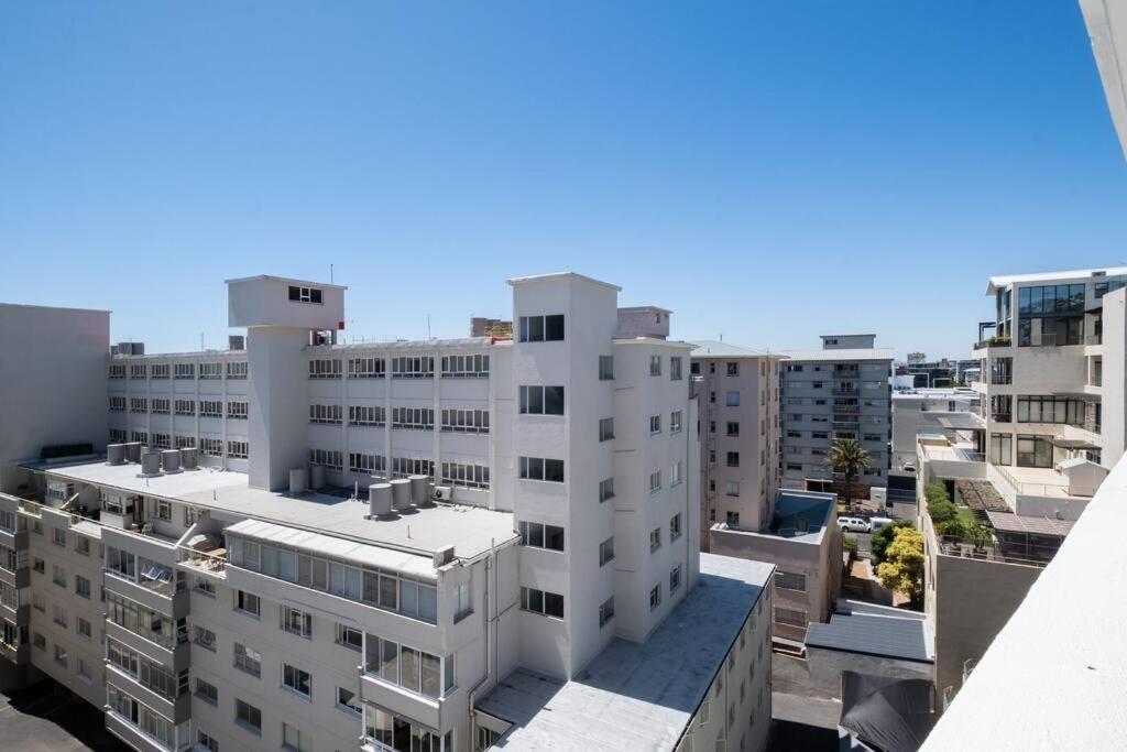 Apartment 401 Flamingo, Heart Of Sea Point Cape Town